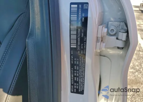 2019 Alfa Romeo Giulia z USA, uszkodzony, nr VIN ZARFAMAN8K7622094